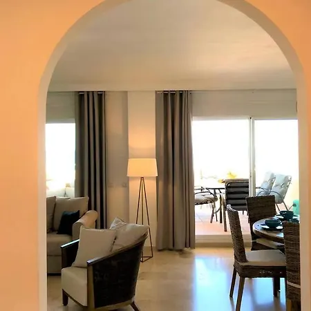 Penthouse Bermuda 2 *