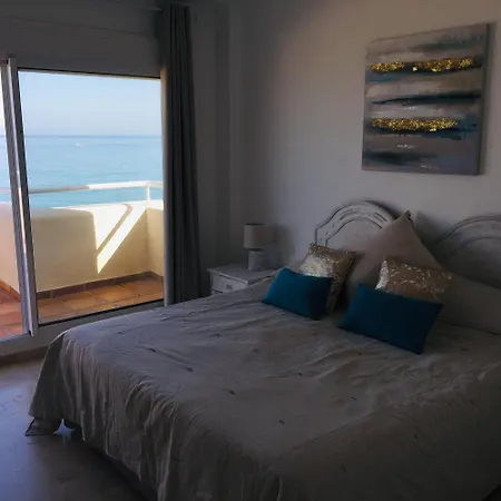 Beachfront Penthouse - El Mirador De Bermuda Appartamento