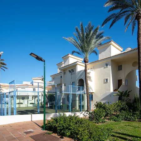 Beachfront Penthouse - El Mirador De Bermuda *
