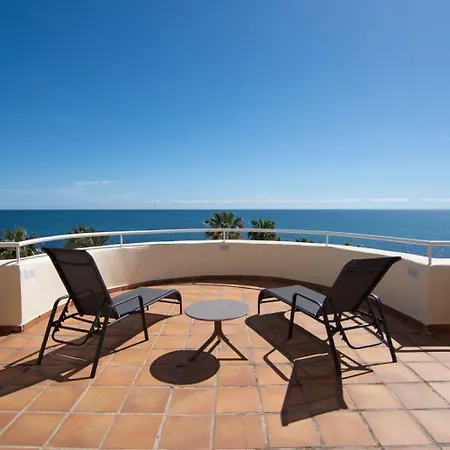 Beachfront Penthouse - El Mirador De Bermuda Appartamento