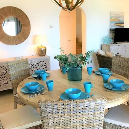 Penthouse Bermuda 2 *